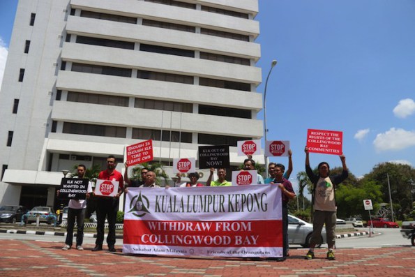 Protest outside the Kuala Lumpur Kepong (KLK) head office in Ipoh demanding that KLK withdraw from Collingwood Bay, Papua New Guinea © PNGexposed